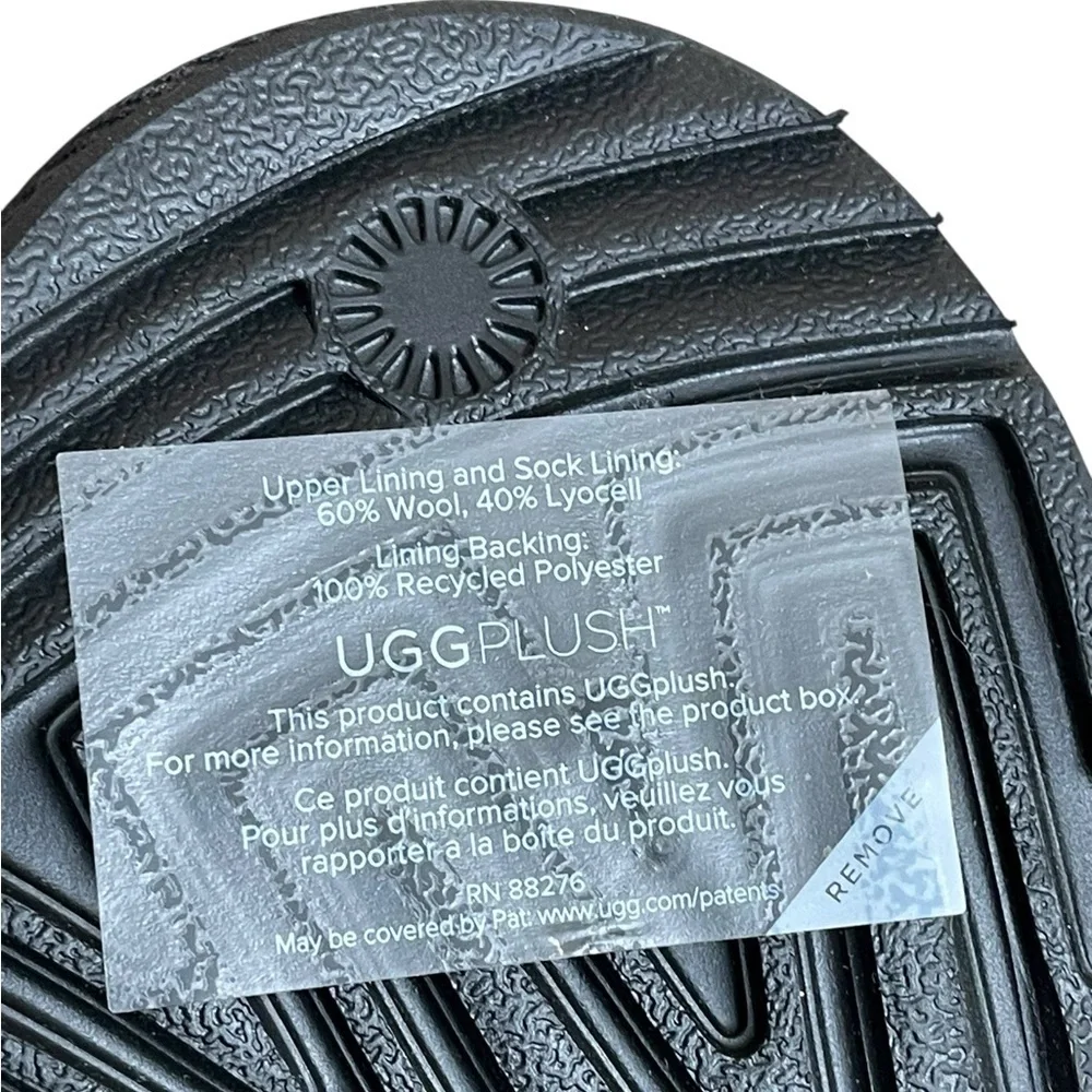 New! UGG Kids Classic II Shimmer SKY boots size 1